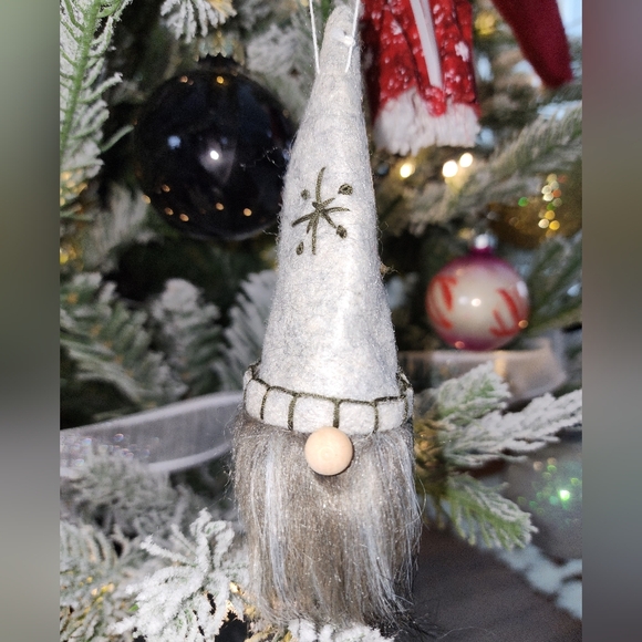 Christmas Gnomes Ornaments Set of 6 - Picture 2 of 7